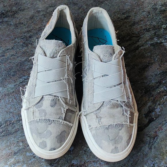 Blowfish Malibu Gray Camo Slip-On Canvas Sneakers Size 6 - Picture 6 of 16